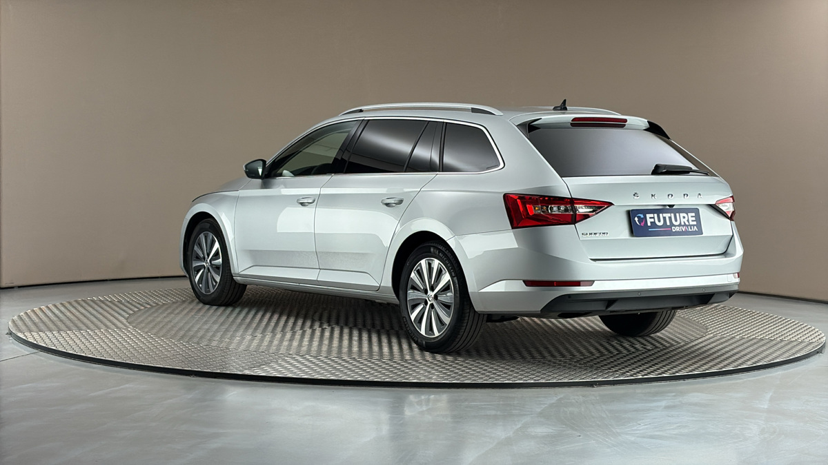 Škoda Superb - 2
