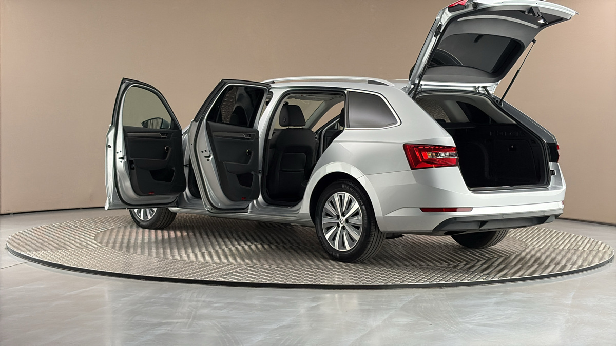 Škoda Superb - 7