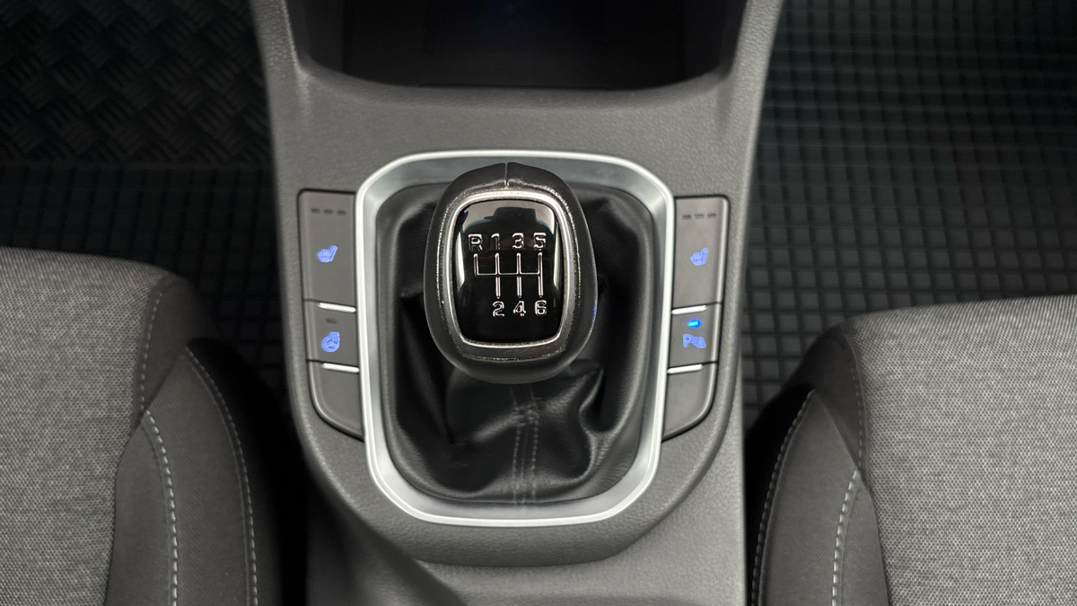 Hyundai i30 - 23