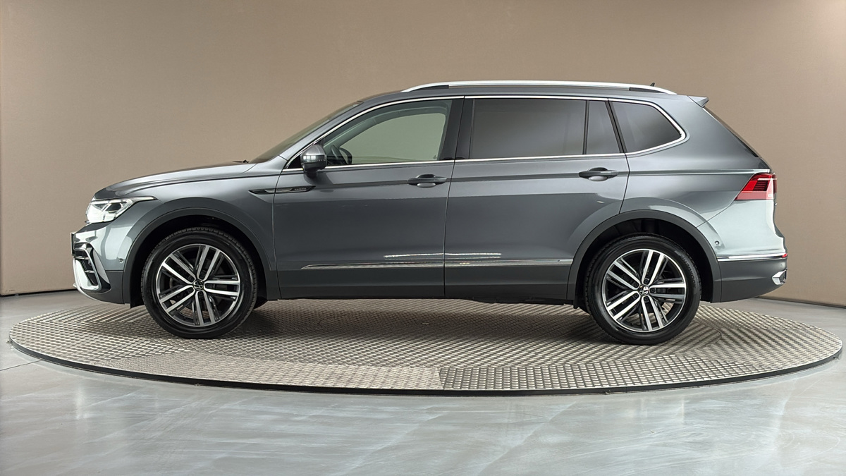 Volkswagen Tiguan Allspace - 4