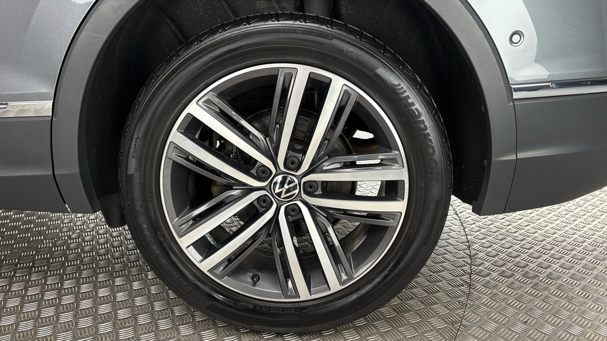Volkswagen Tiguan Allspace - 19
