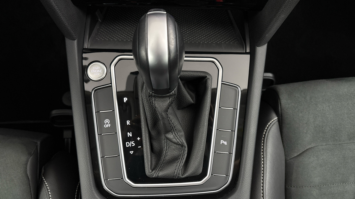 Volkswagen Passat - 24