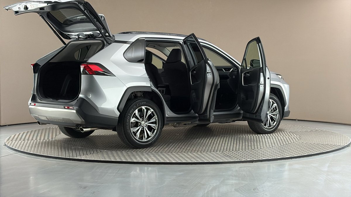 Toyota RAV4 - 6