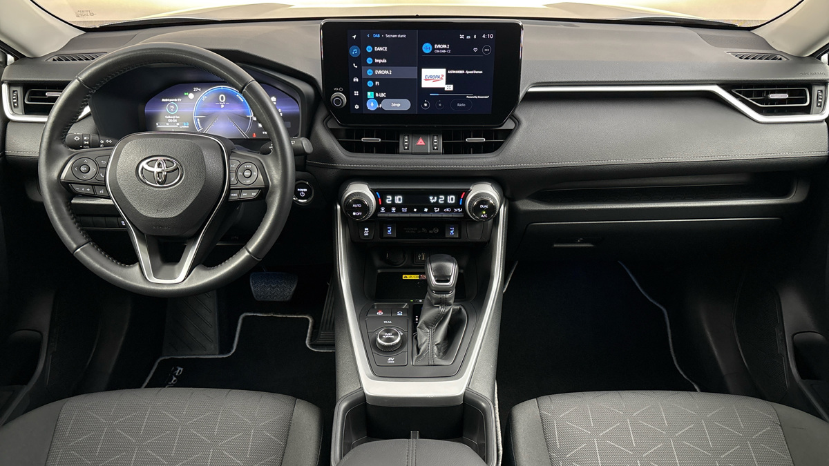 Toyota RAV4 - 8