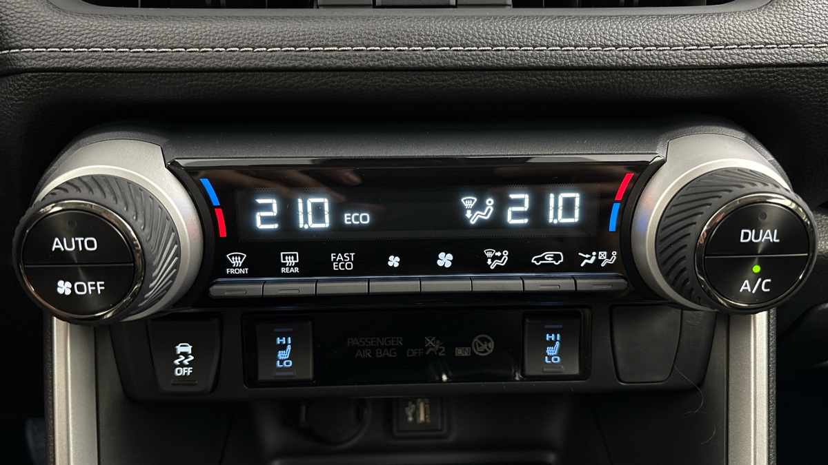 Toyota RAV4 - 13