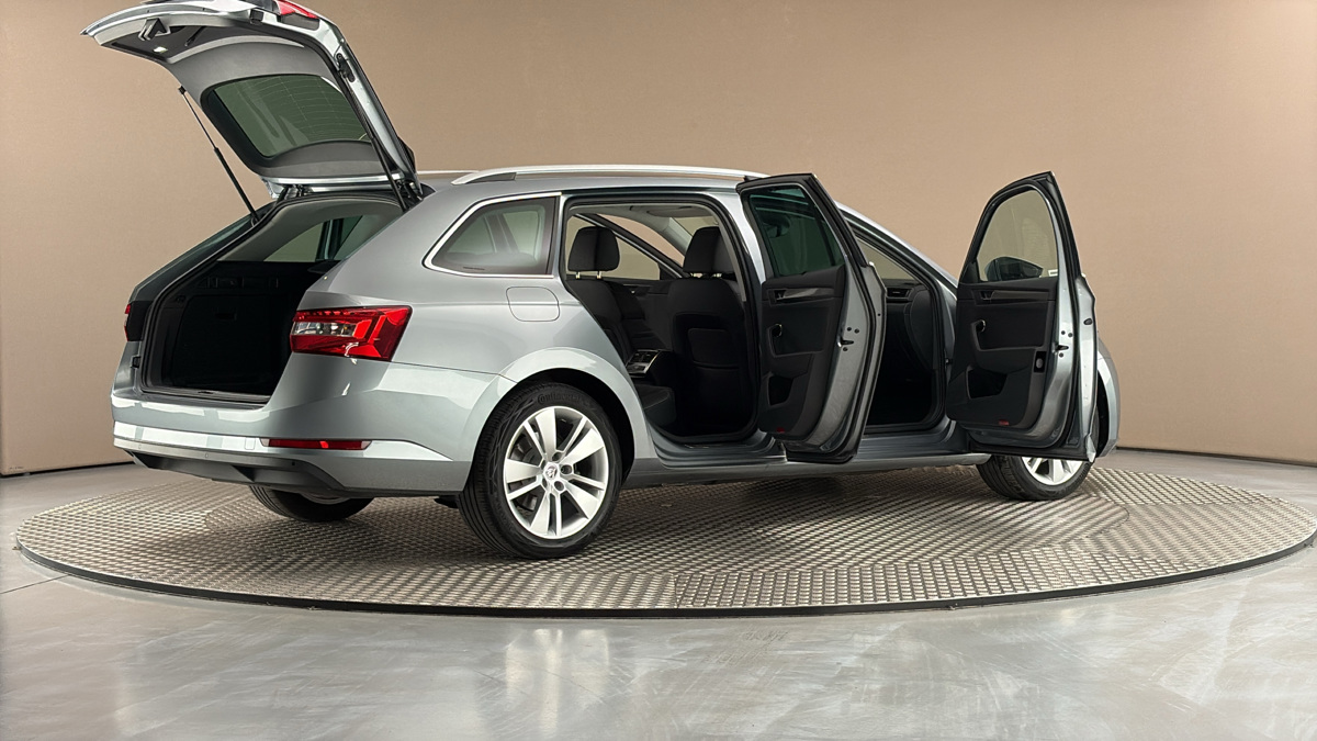 Škoda Superb - 6