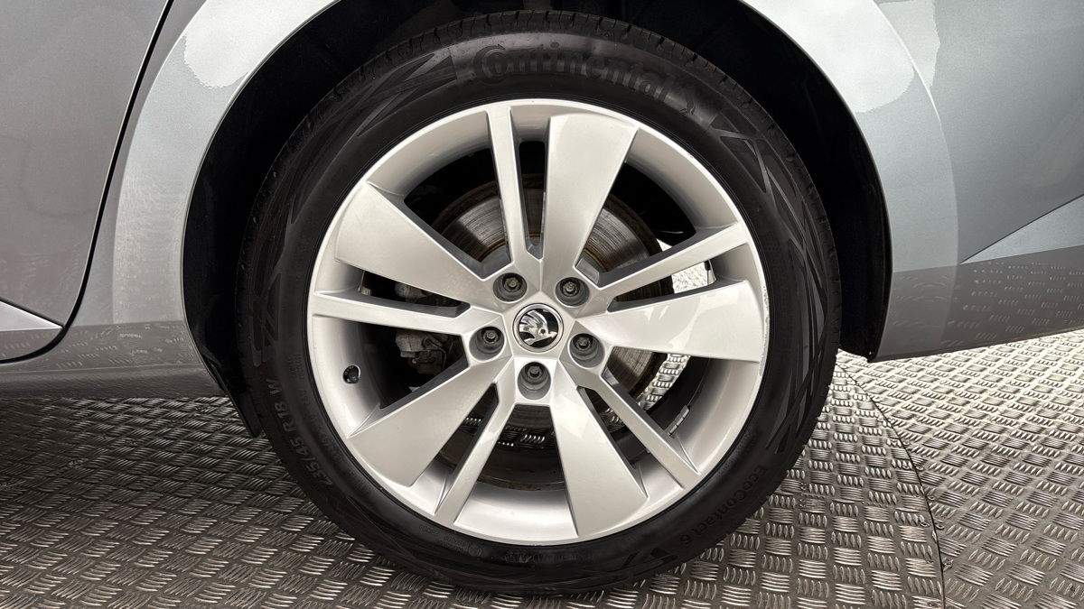 Škoda Superb - 19