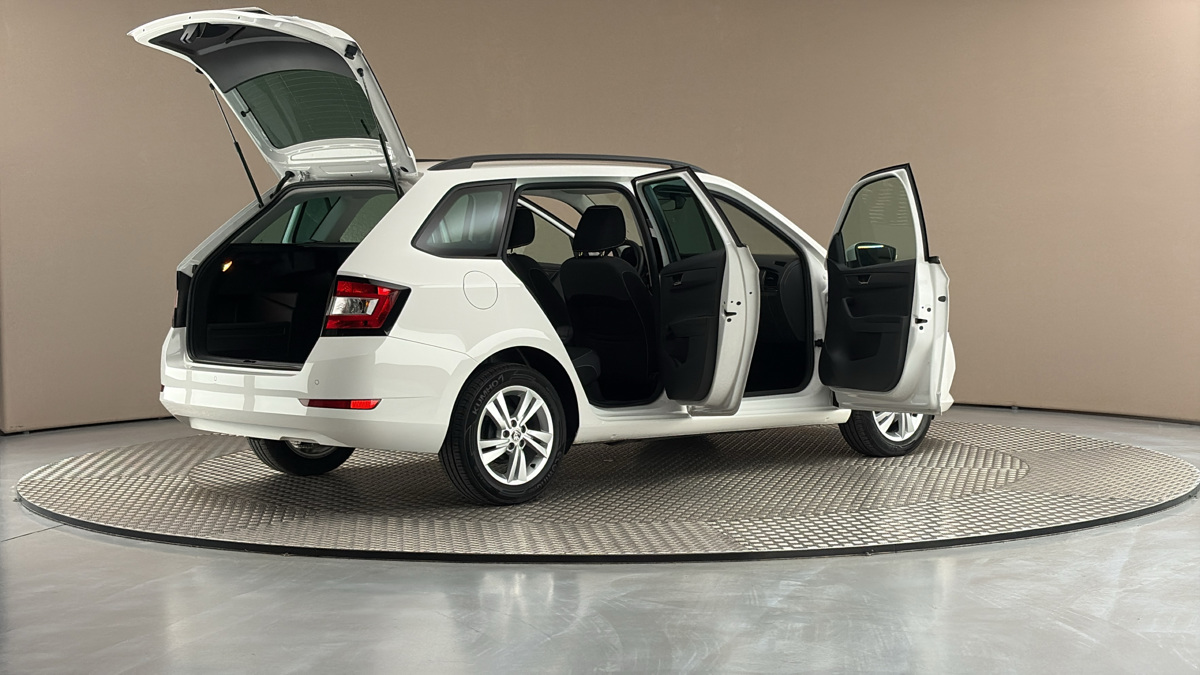 Škoda Fabia - 6