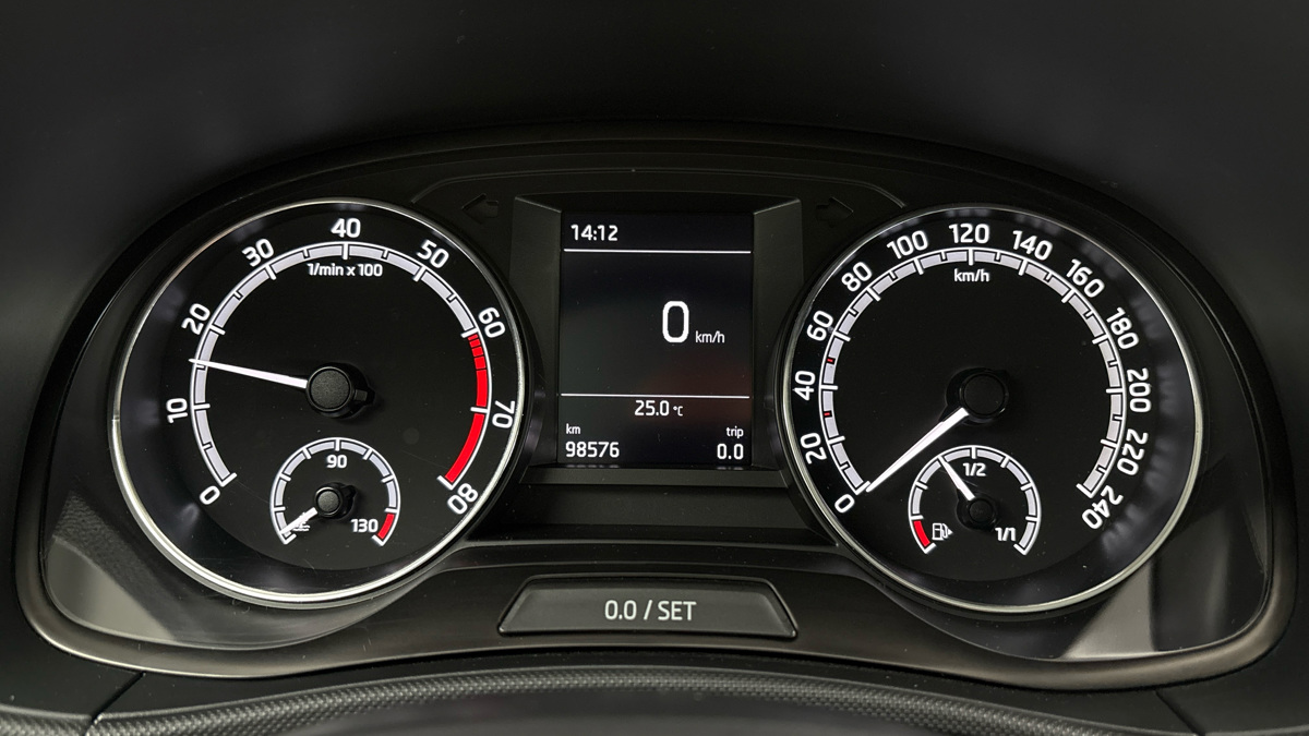 Škoda Fabia - 10