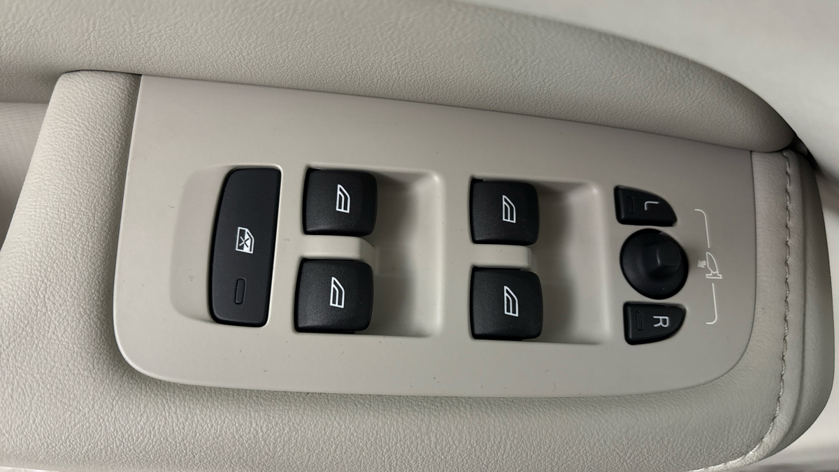 Volvo XC60 - 25