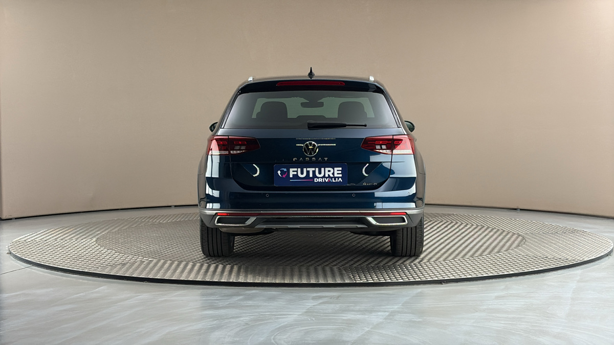 Volkswagen Passat - 5