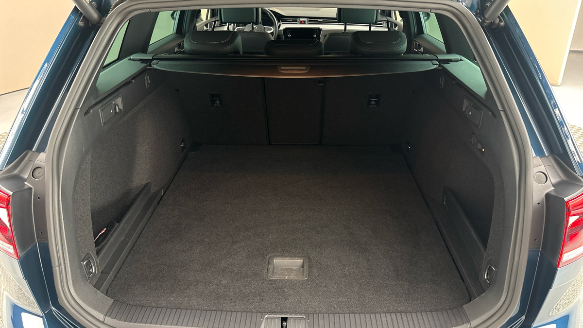 Volkswagen Passat - 17