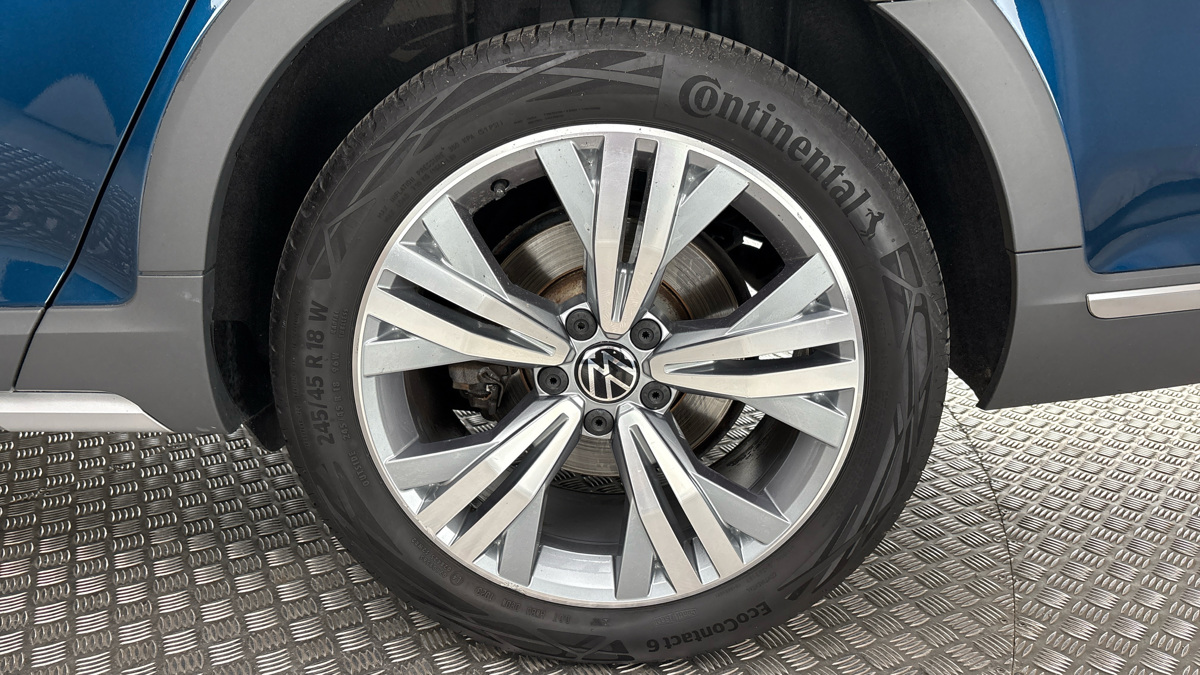 Volkswagen Passat - 19