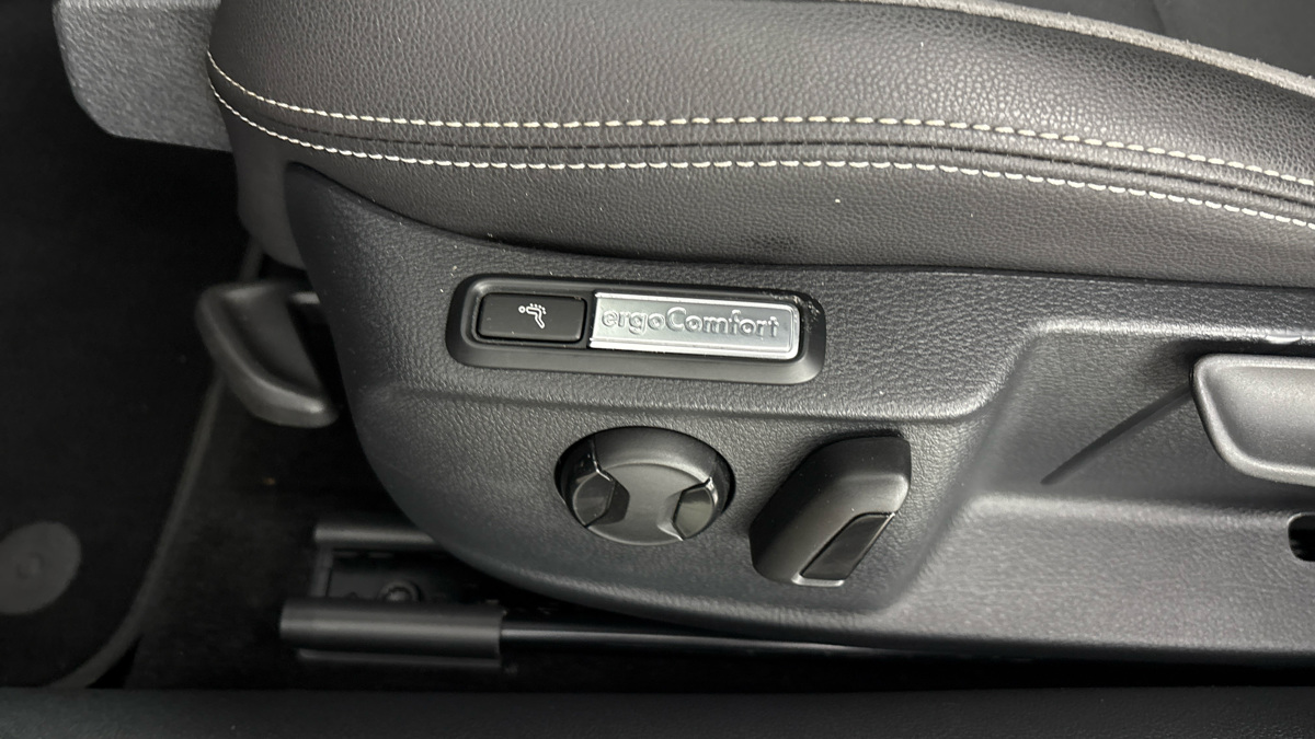 Volkswagen Passat - 22