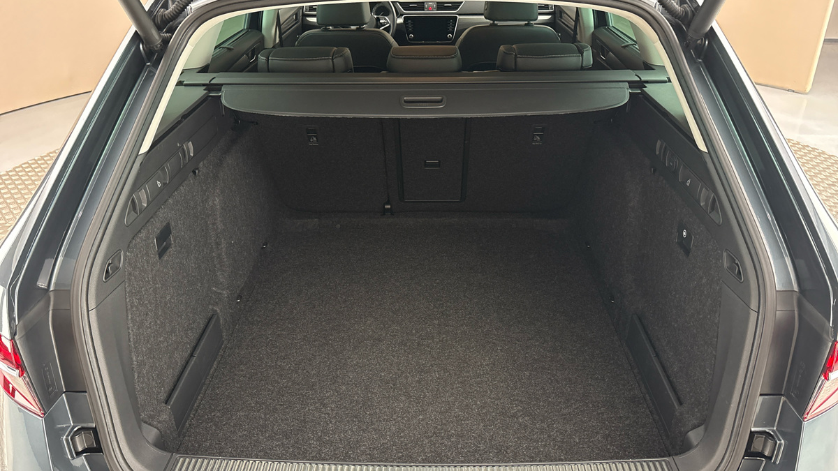 Škoda Superb - 17