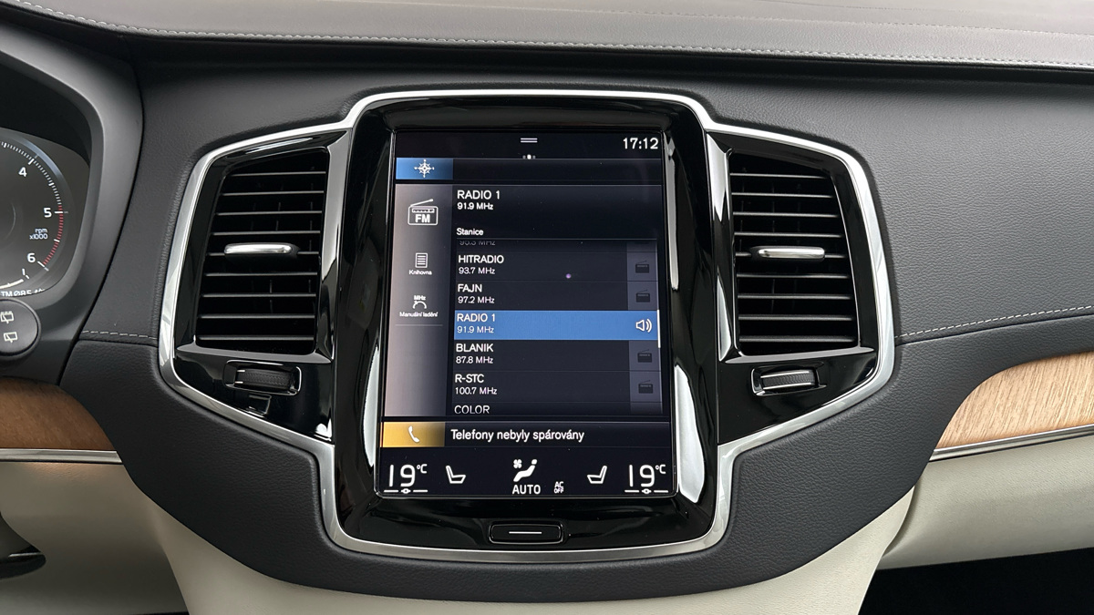 Volvo XC90 - 11