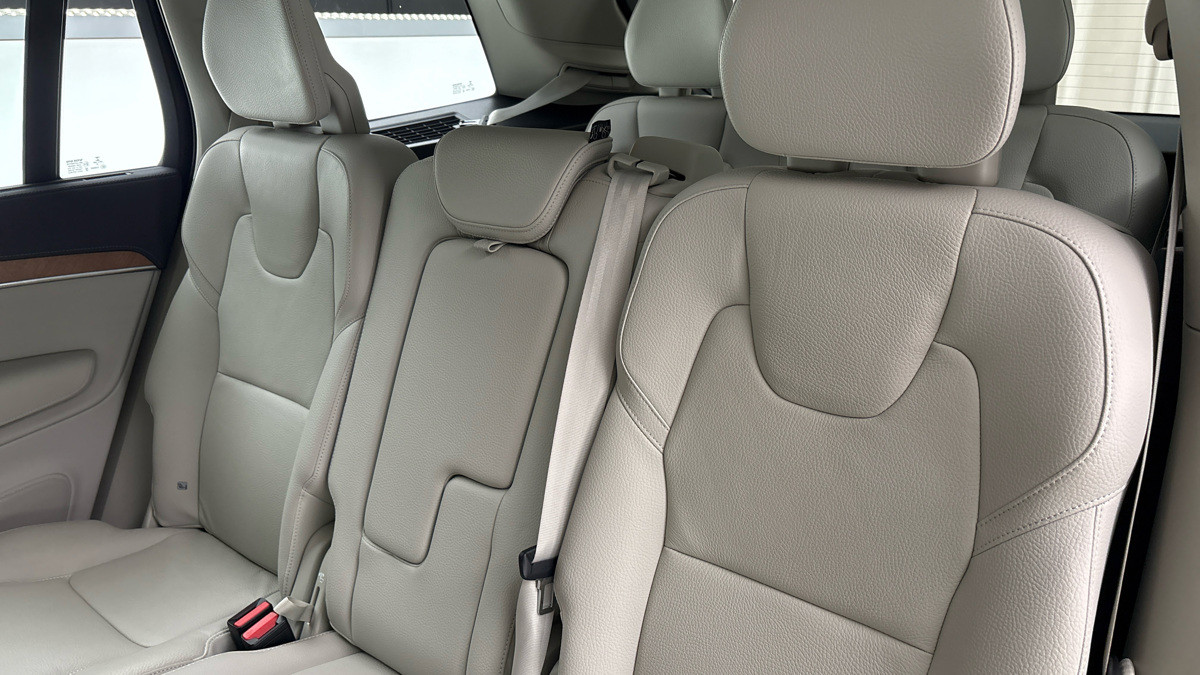 Volvo XC90 - 16
