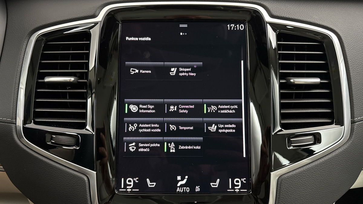 Volvo XC90 - 27