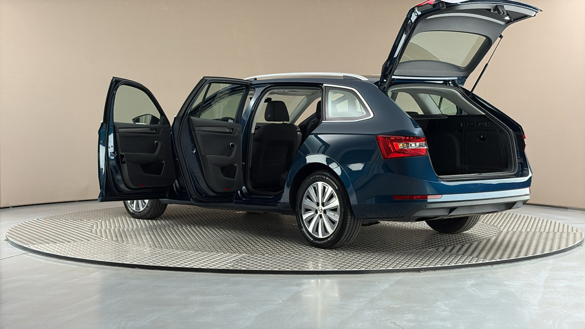 Škoda Superb - 7