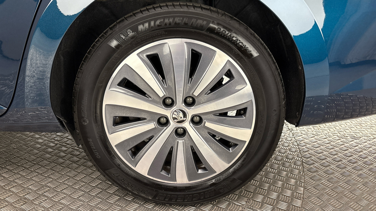Škoda Superb - 19