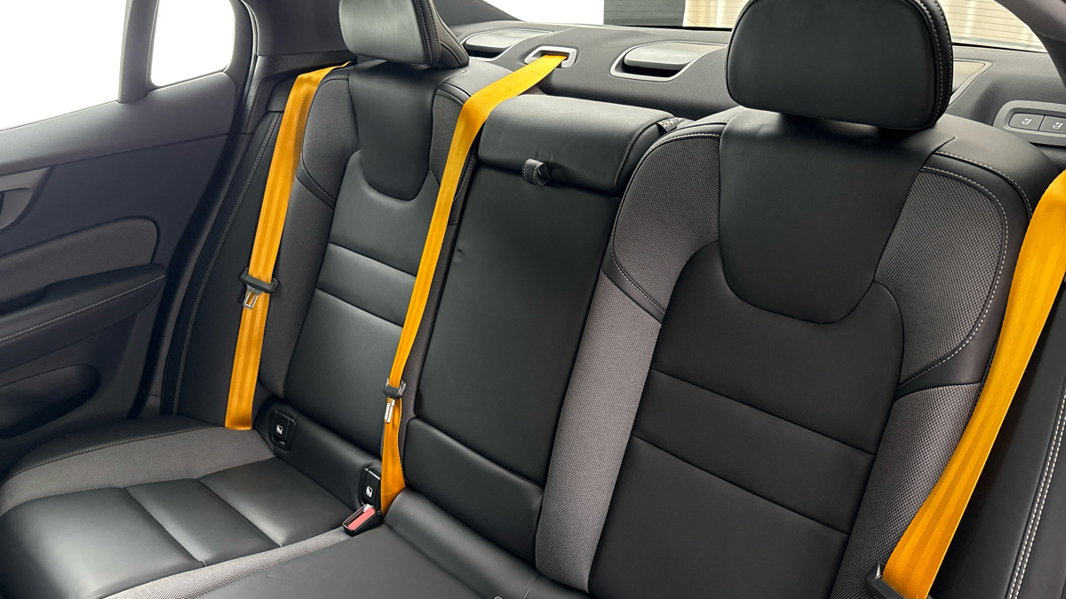 Volvo S60 - 16