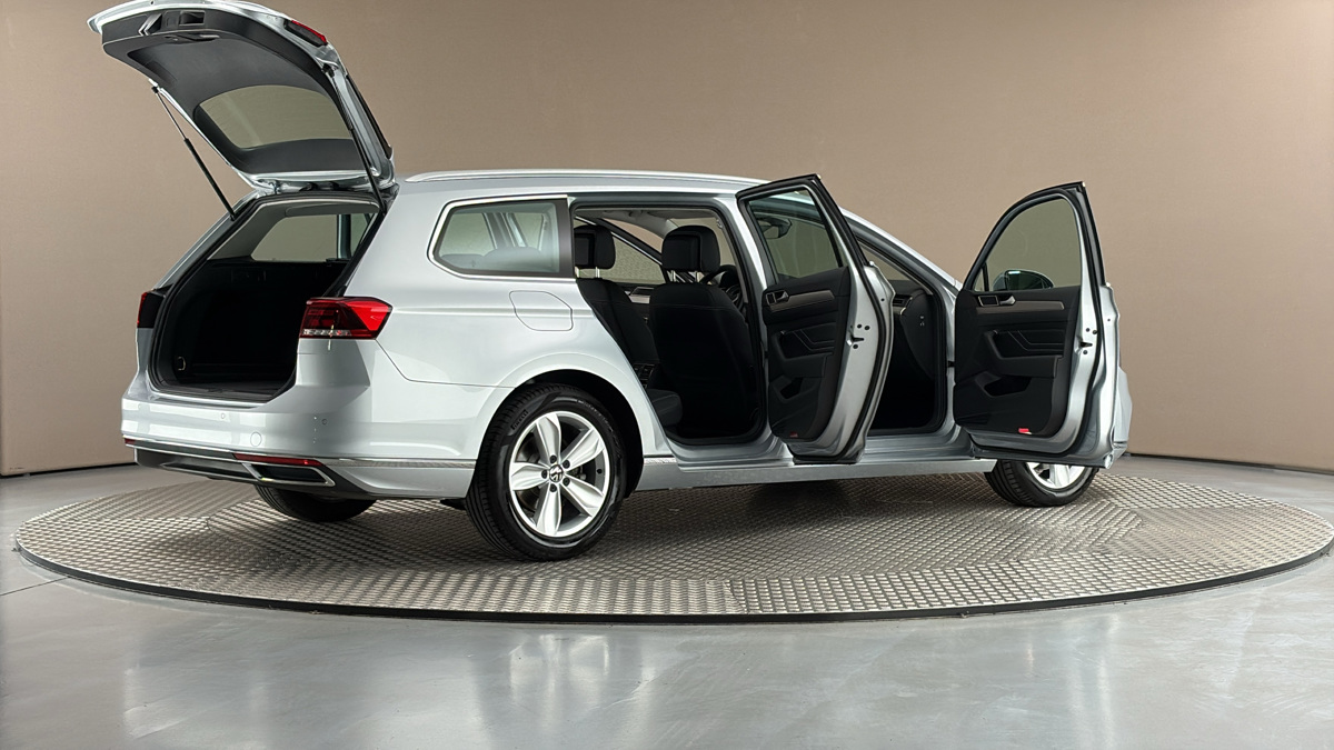 Volkswagen Passat - 6