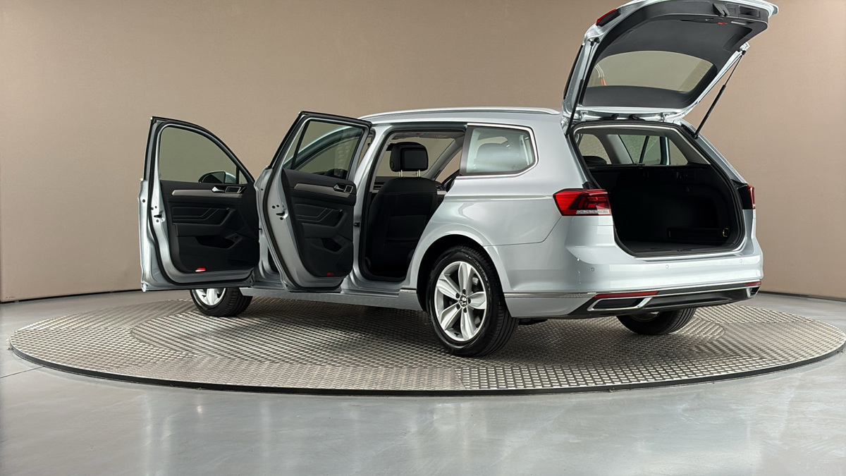 Volkswagen Passat - 7
