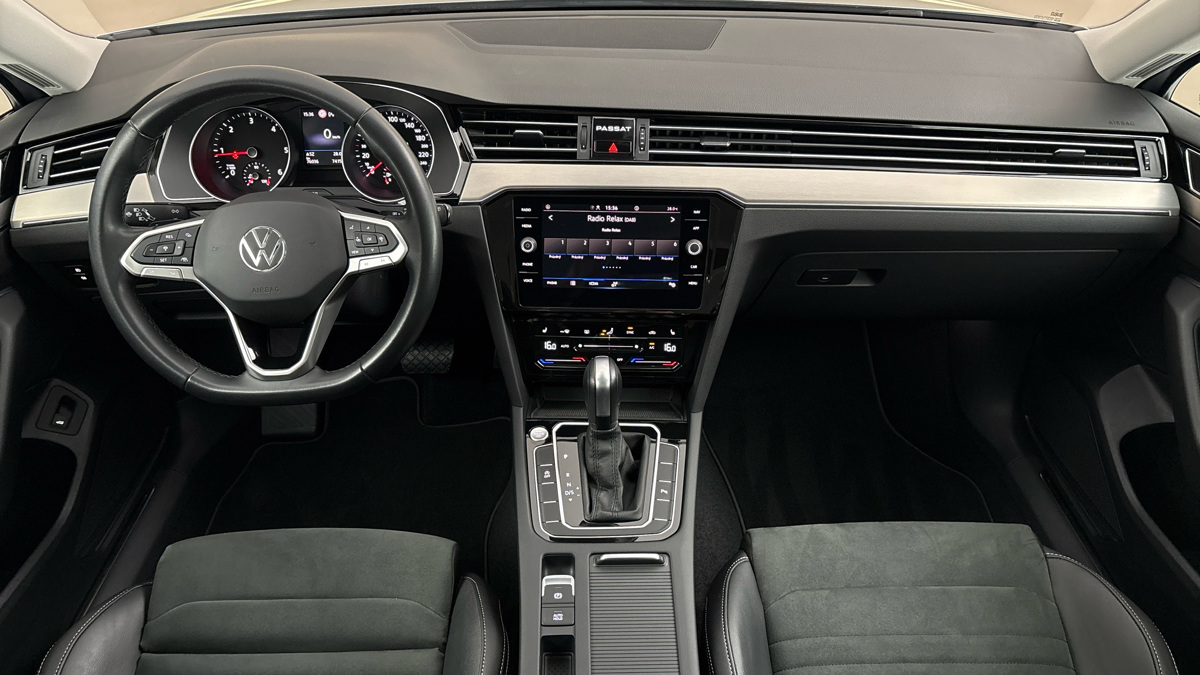 Volkswagen Passat - 8