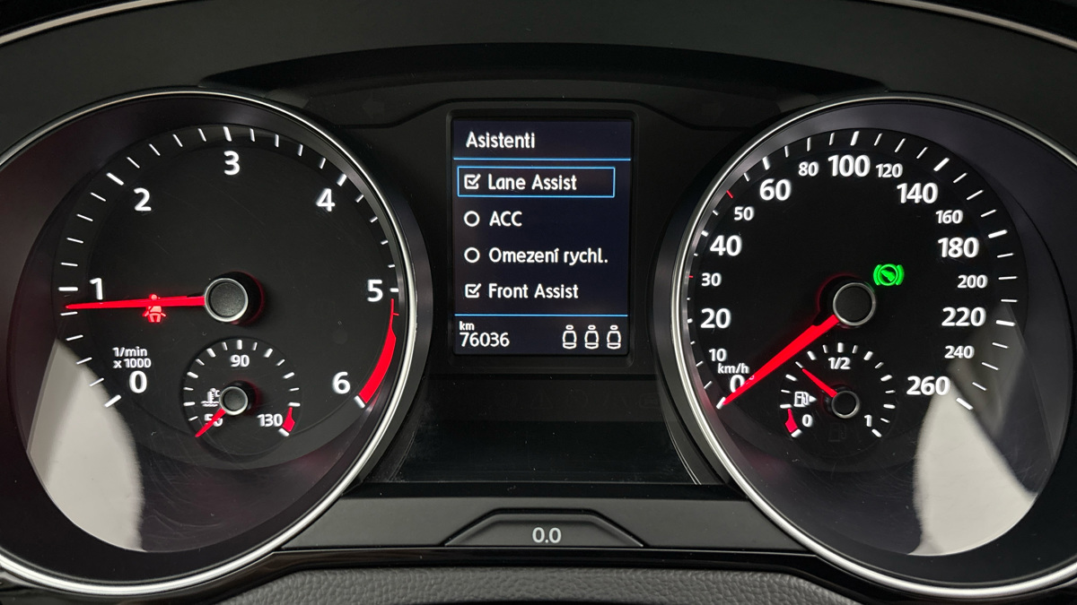 Volkswagen Passat - 10