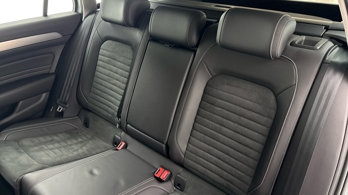 Volkswagen Passat - 16