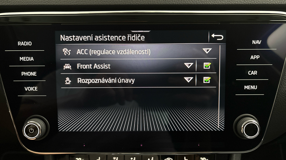 Škoda Superb - 25