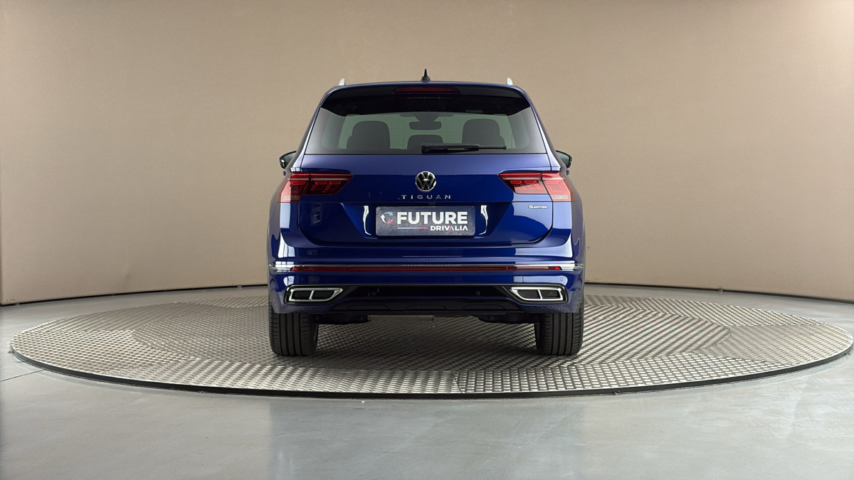 Volkswagen Tiguan - 5