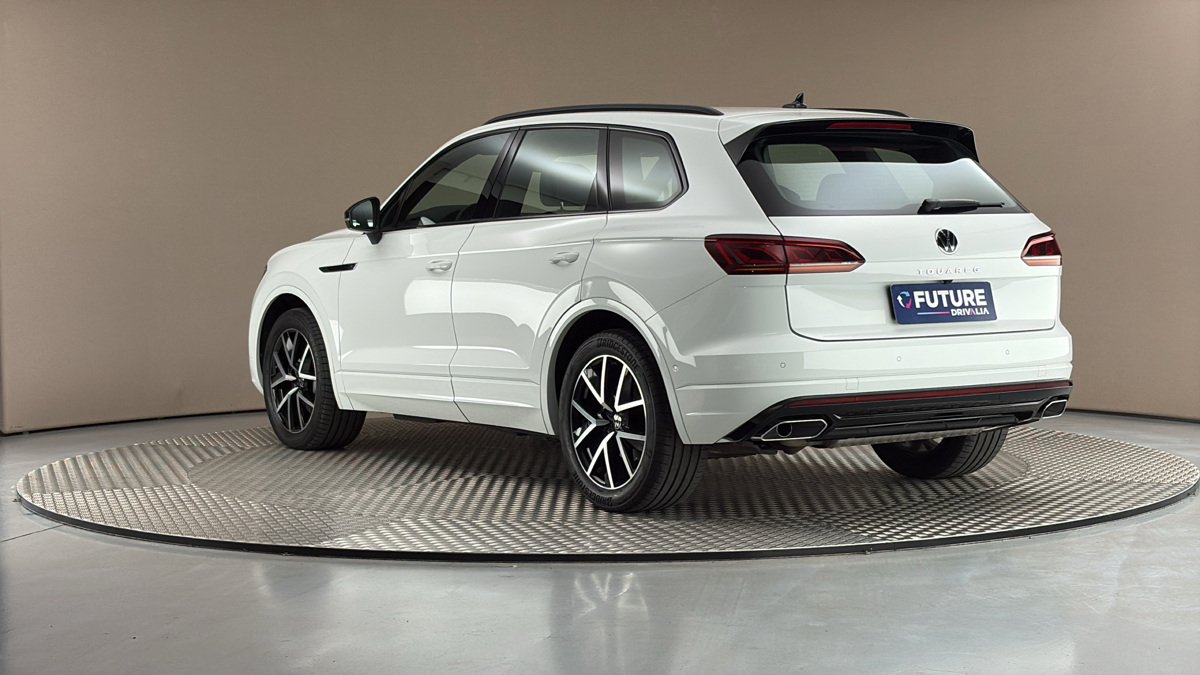 Volkswagen Touareg - 2