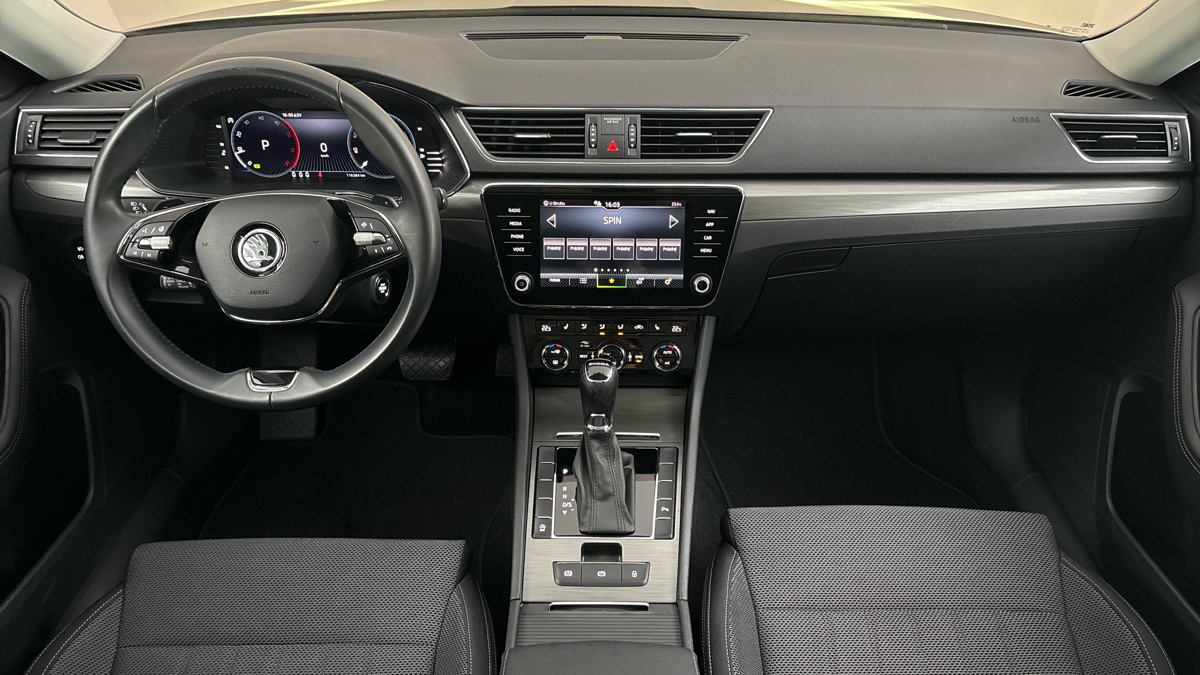 Škoda Superb - 8