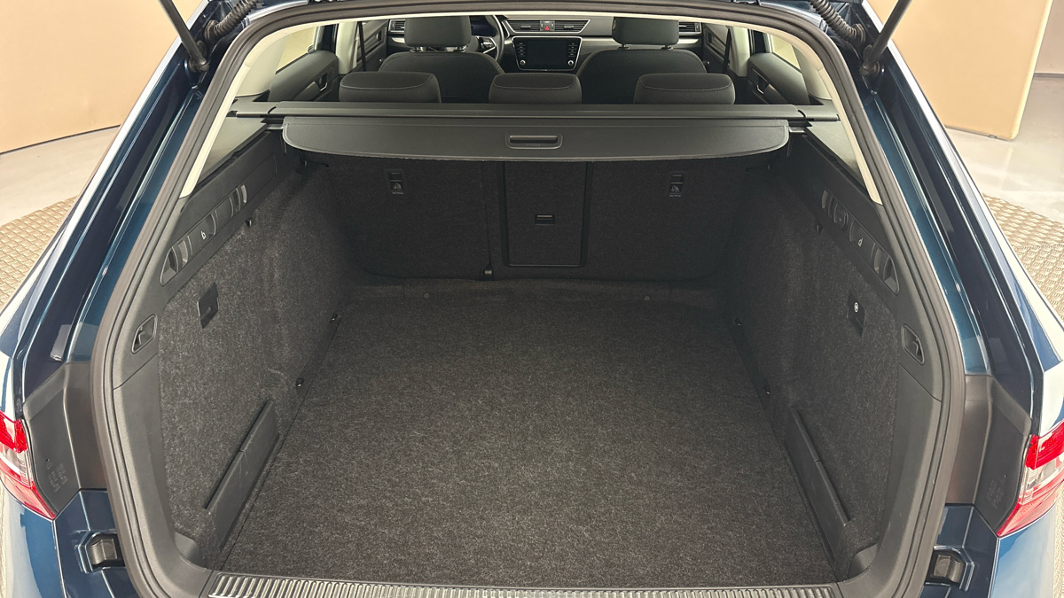 Škoda Superb - 17