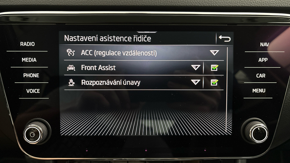 Škoda Superb - 24