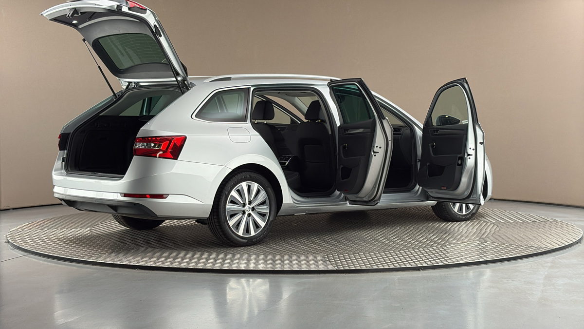 Škoda Superb - 6