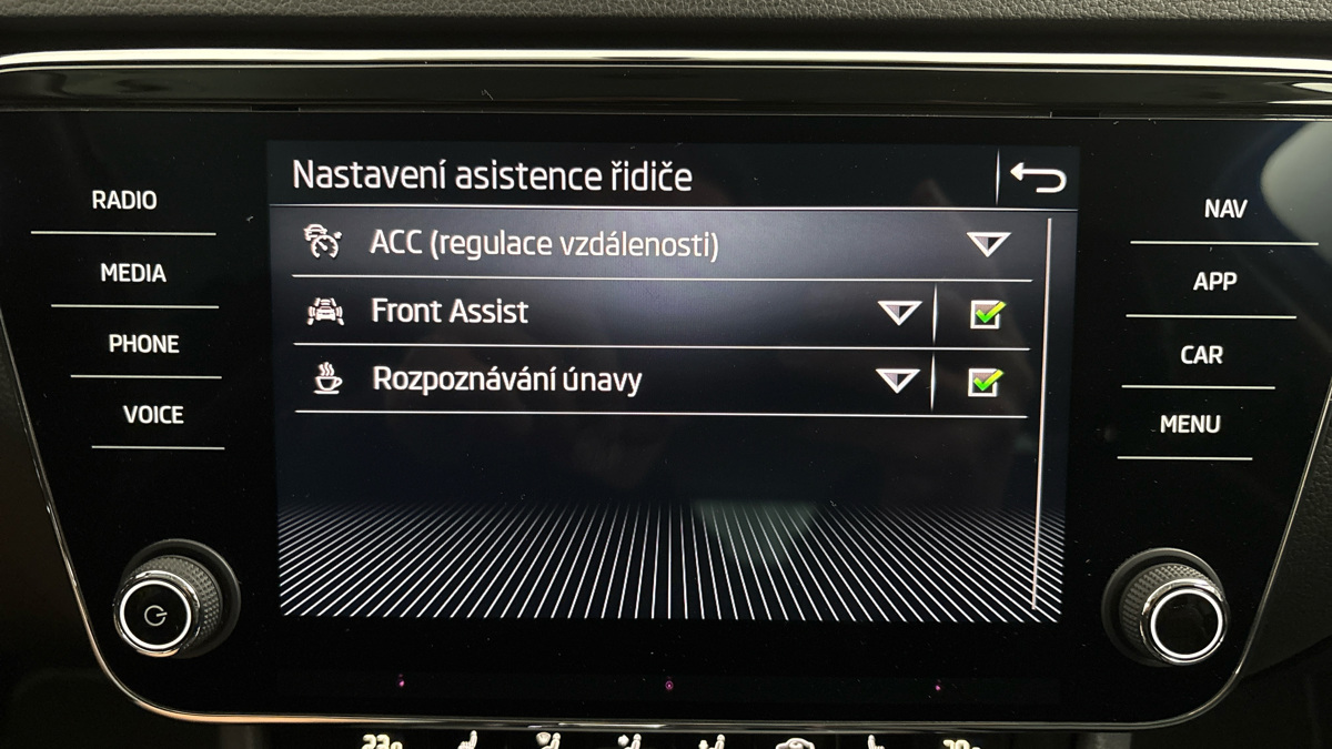 Škoda Superb - 25