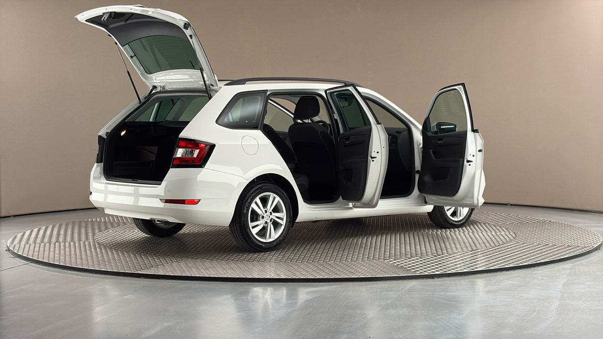 Škoda Fabia - 6