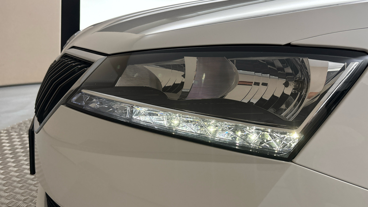 Škoda Fabia - 18