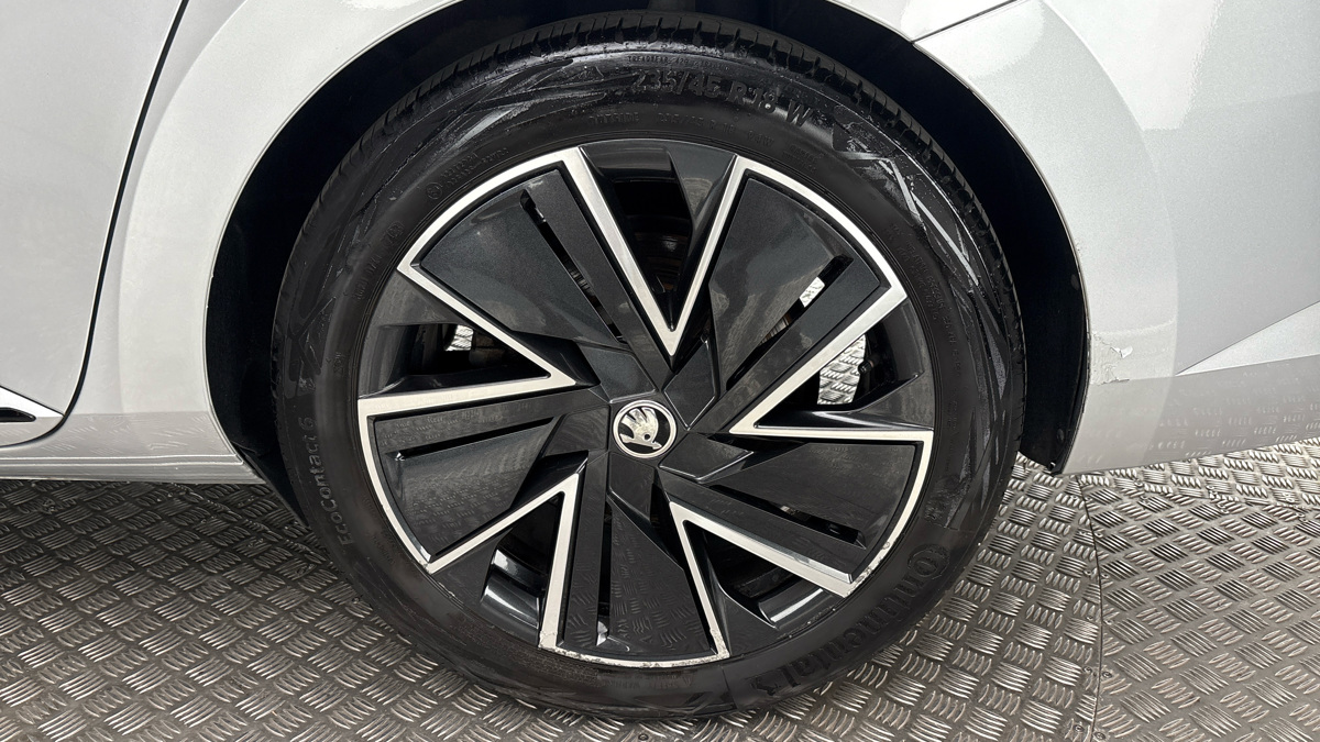 Škoda Superb - 19