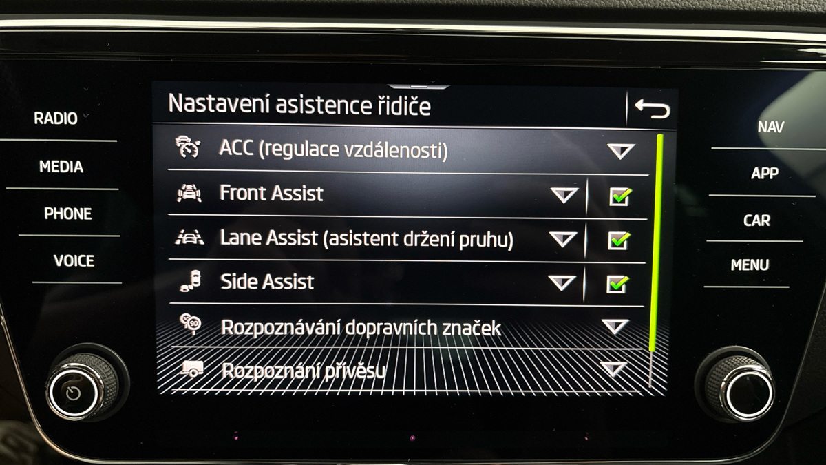 Škoda Superb - 27