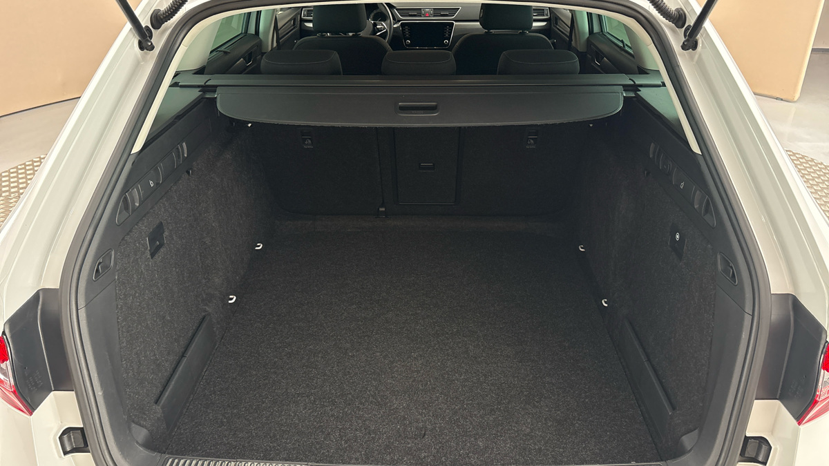 Škoda Superb - 17