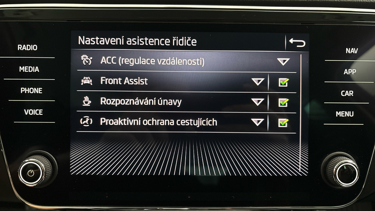 Škoda Superb - 25