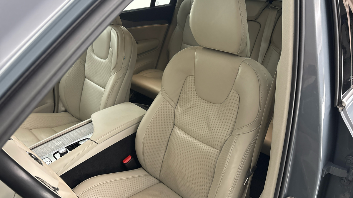 Volvo XC90 - 15