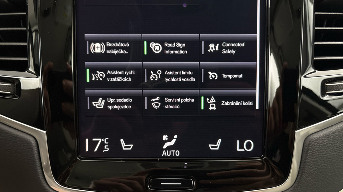 Volvo XC90 - 29