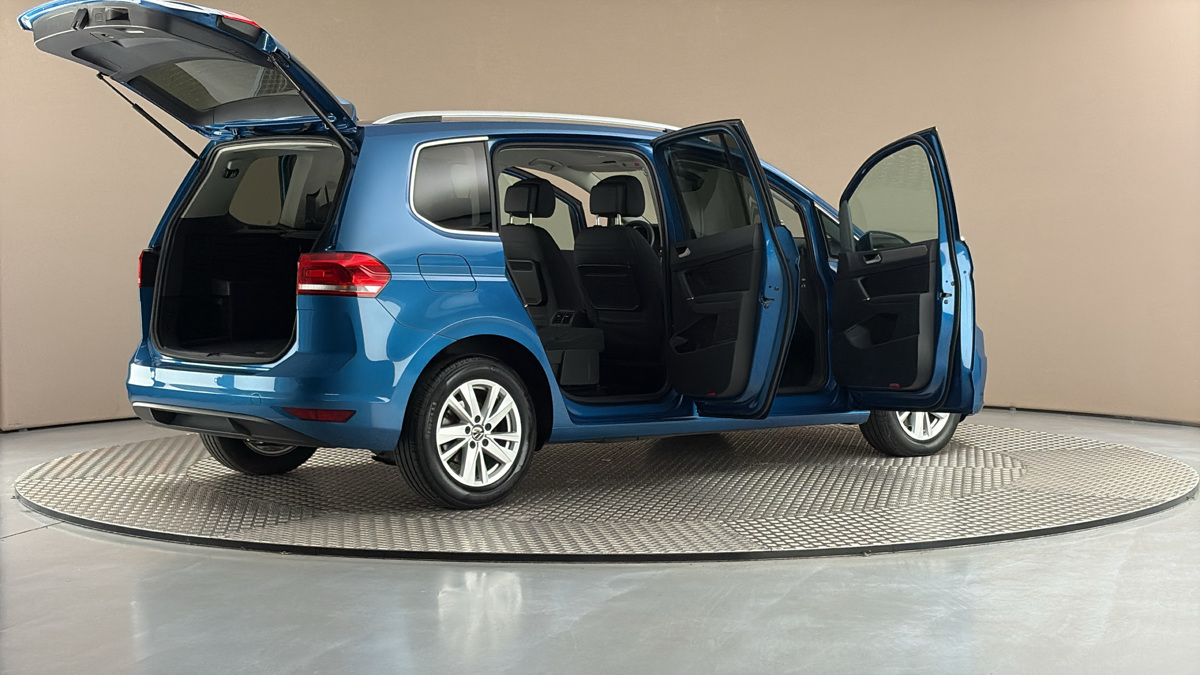 Volkswagen Touran - 6