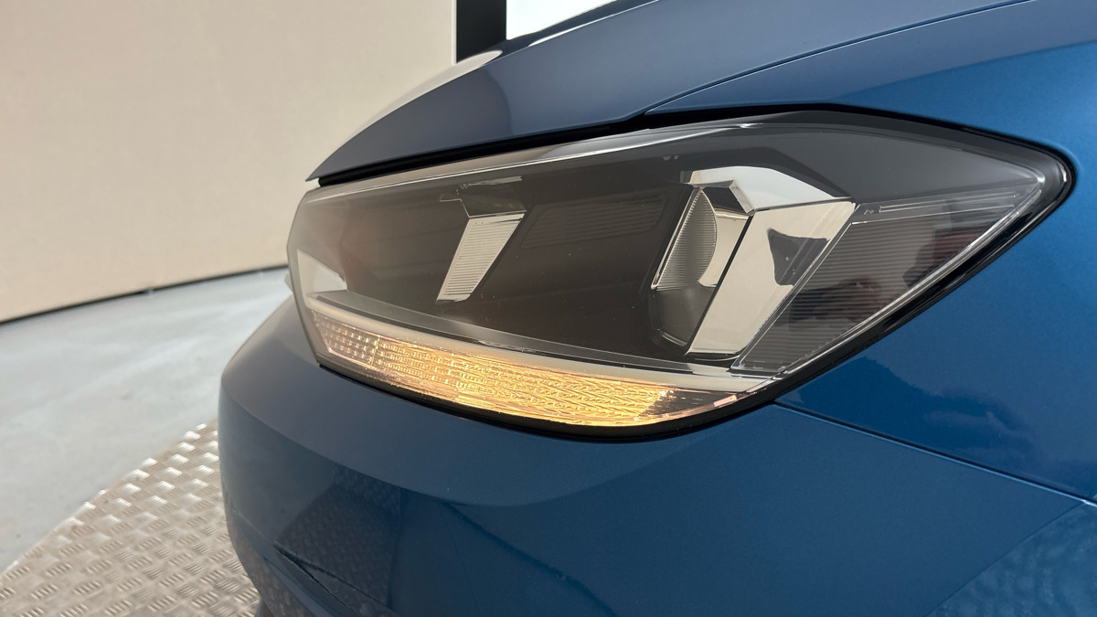 Volkswagen Touran - 18