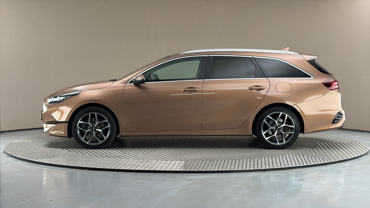 Kia Ceed - 4