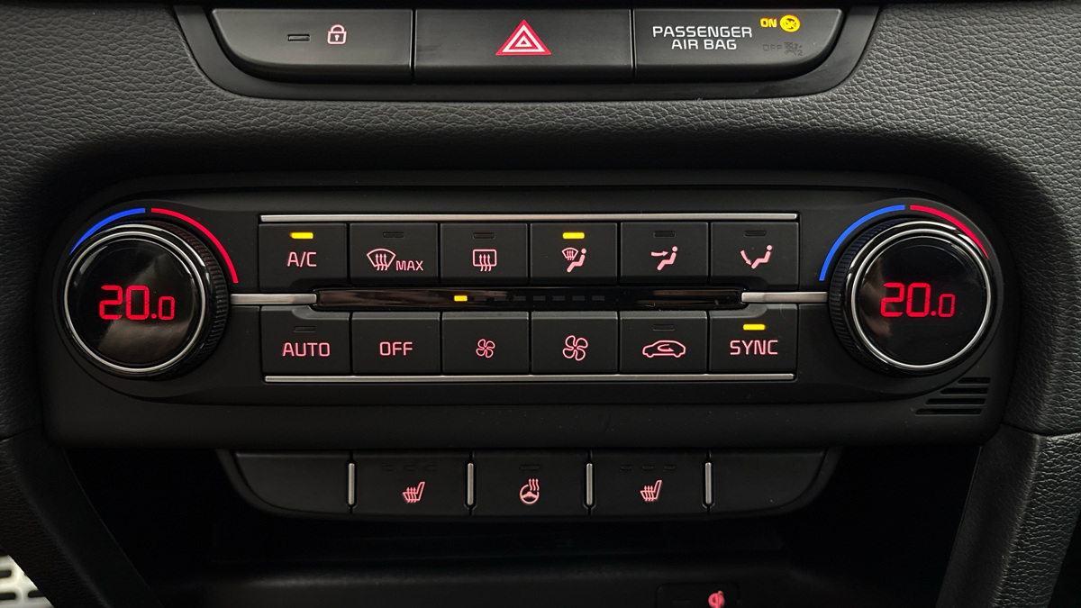 Kia Ceed - 13